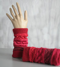 Lade das Bild in den Galerie-Viewer, Pulswärmer Rot Rot - Pulswärmer