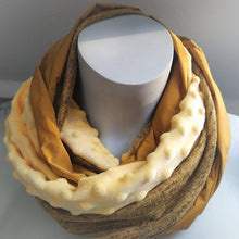 Lade das Bild in den Galerie-Viewer, Loop ’Curry’ - Loop