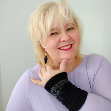 Lade das Bild in den Galerie-Viewer, Pulswärmer Schwarz - Pulswärmer