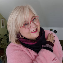 Lade das Bild in den Galerie-Viewer, nanice-pulswaermer-lila-set-mit-loop
