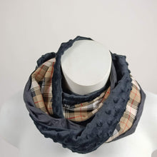 Lade das Bild in den Galerie-Viewer, Loop "Karo"
