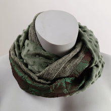 Lade das Bild in den Galerie-Viewer, nanice Loop salbeigrün
