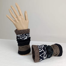 Lade das Bild in den Galerie-Viewer, Pulswärmer Braun Schwarz - Neue Kombi!
