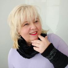 Lade das Bild in den Galerie-Viewer, Pulswärmer Schwarz - Pulswärmer
